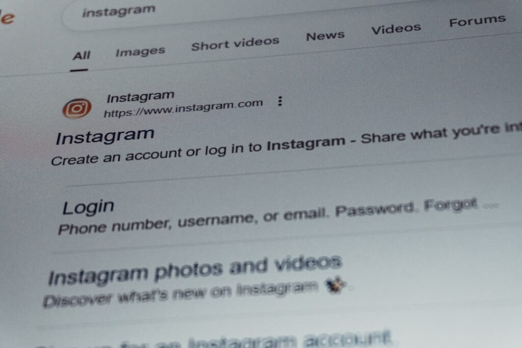 entdecken sie das instagram algorithmus-reset: erfahren sie, wie sich der neue algorithmus auf ihre reichweite und interaktionen auswirkt und wie sie ihre strategie anpassen können.