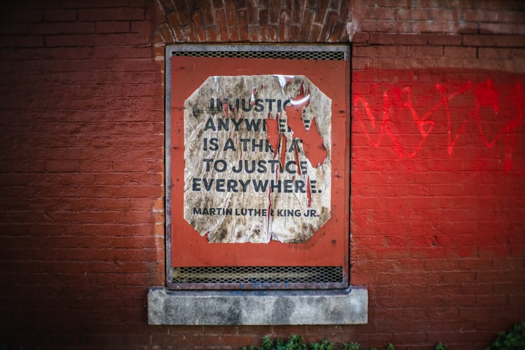 vollmacht: verstehen sie die bedeutung und anwendung einer rechtlichen vertretungsermächtigung zur effektiven handlungsbefugnis.